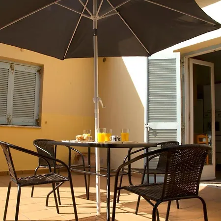 Entire Sea And City Tatil Evi Hanya